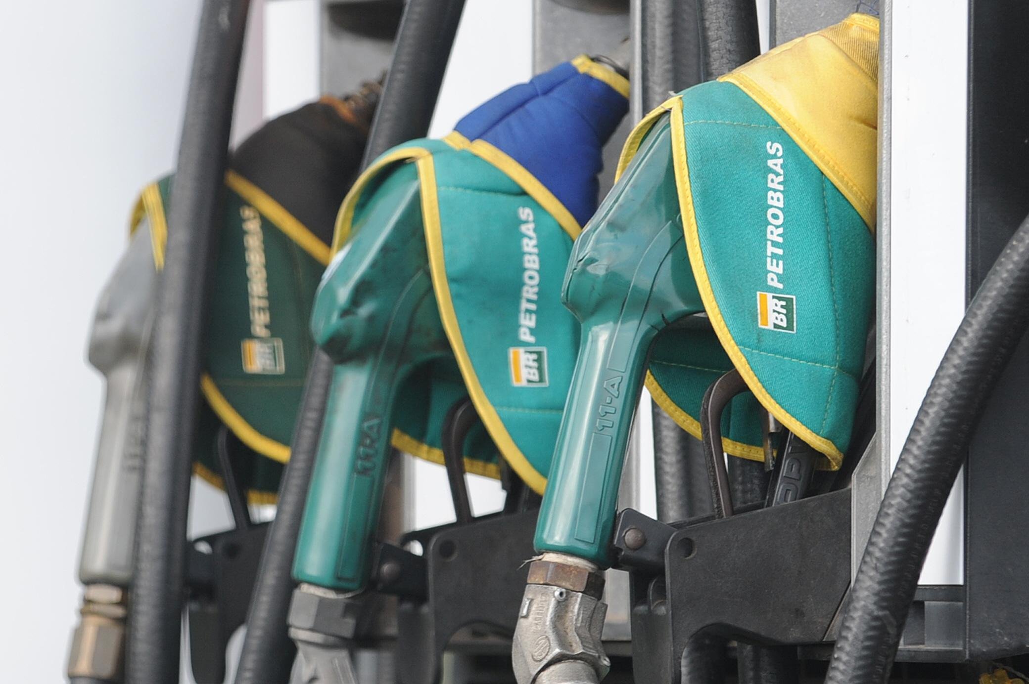 Governo e Petrobras discutem nesta ter&ccedil;a pre&ccedil;o dos combust&iacute;veis