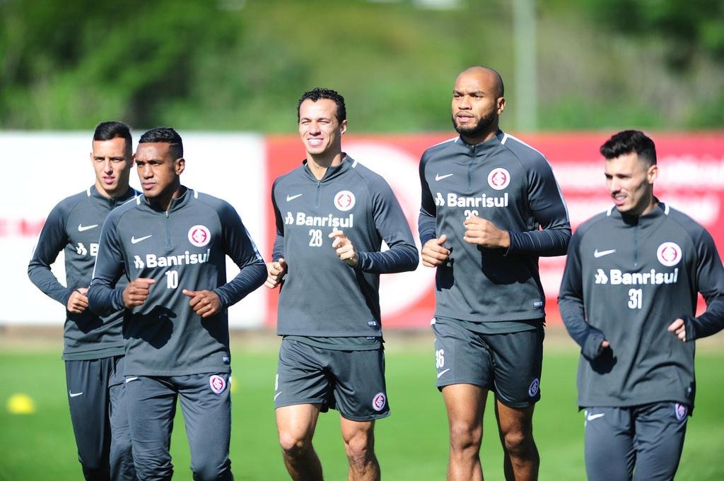 Jogadores titulares realizaram trabalho regenerativo nesta quarta-feira