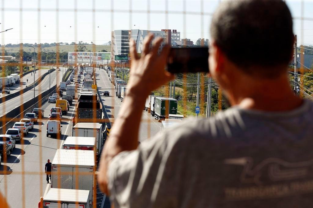 Empresas argentinas acompanham paralisa&ccedil;&atilde;o de caminhoneiros no Brasil