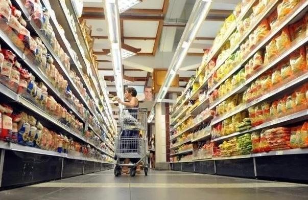 Supermercados ga&uacute;chos enfrentam problemas de abastecimento, informa Agas	