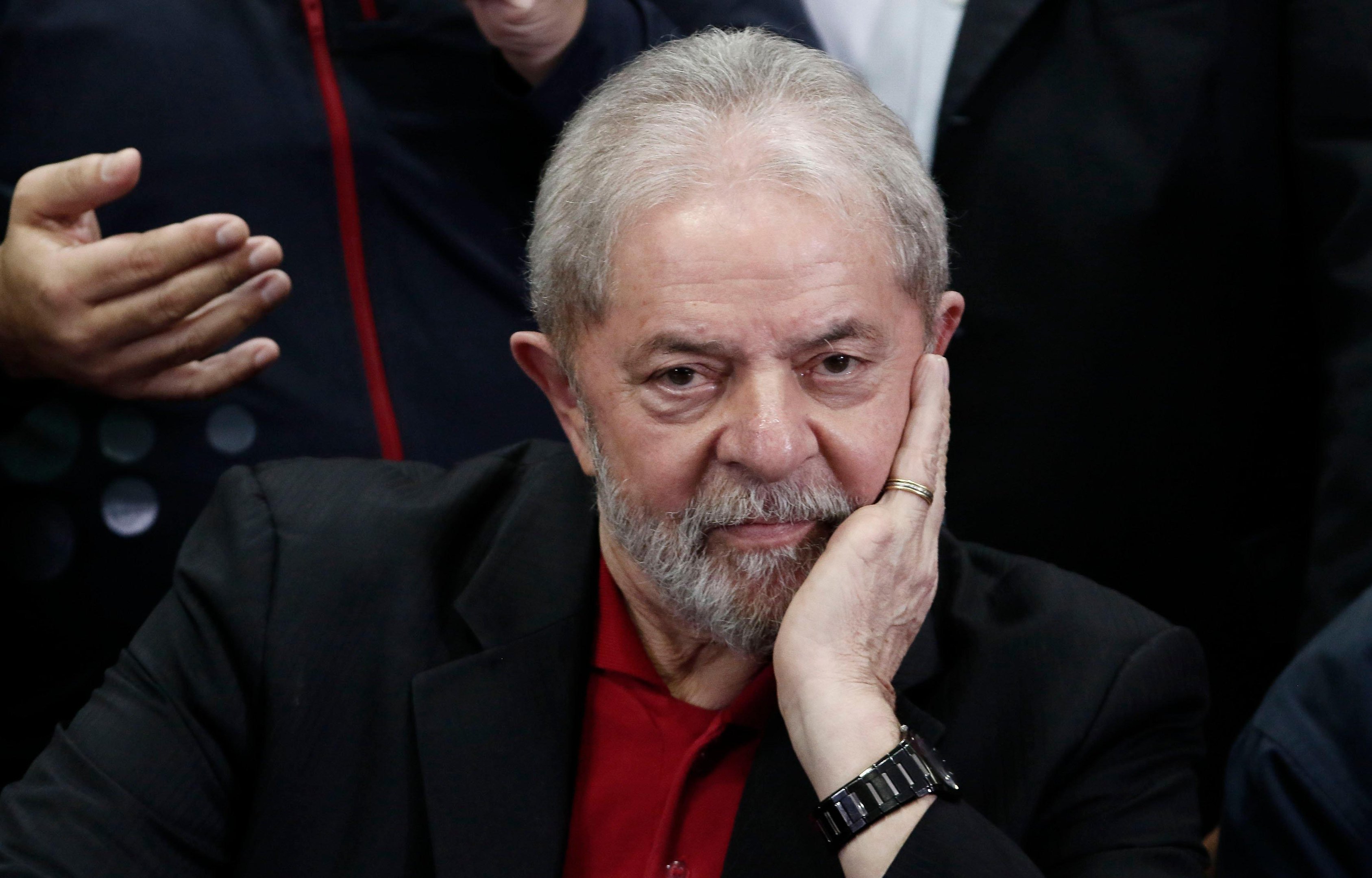 Ex-presidente nega ter recebido vantagens indevidas das empreiteiras