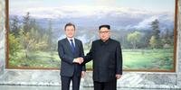 Presidente sul-coreano Moon Jae-in se encontrou o líder norte-coreano Kim Jong-Un por duas horas