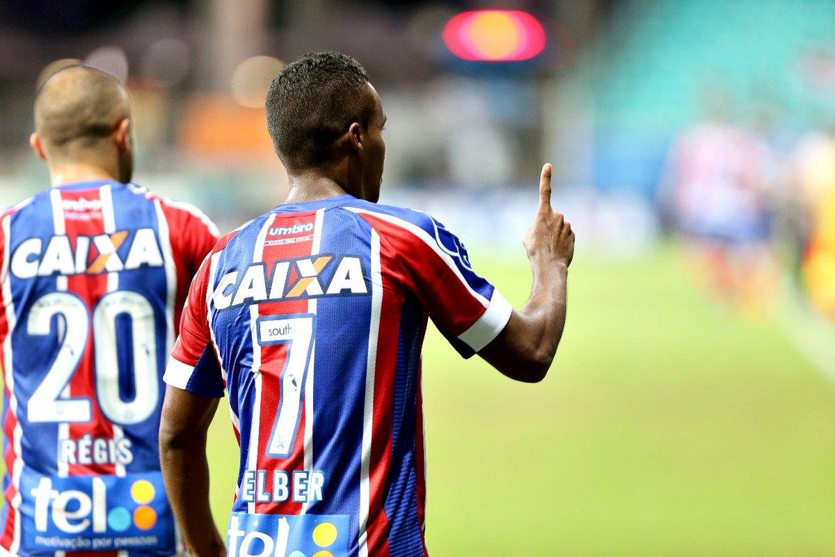 Bahia goleia o Vasco em Salvador por 3 a 0