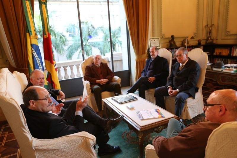 Reuni&atilde;o no Pal&aacute;cio do Piratini tratou de investiga&ccedil;&otilde;es sobre o atentado &agrave; sinagoga de Pelotas