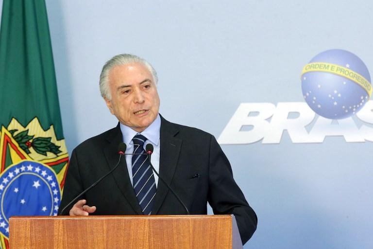 Presidente anunciou no domingo redu&ccedil;&atilde;o de 46 centavos por litro de diesel por 60 dias