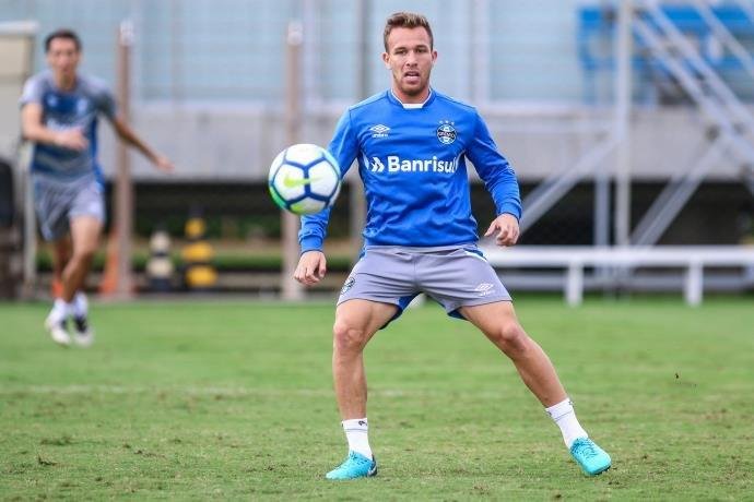 Arthur passar&aacute; por avalia&ccedil;&atilde;o nesta segunda-feira 