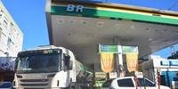 Prefeitura divulgou lista de estabelecimentos que teriam recebido caminhão-tanque nesta terça-feira em Porto Alegre