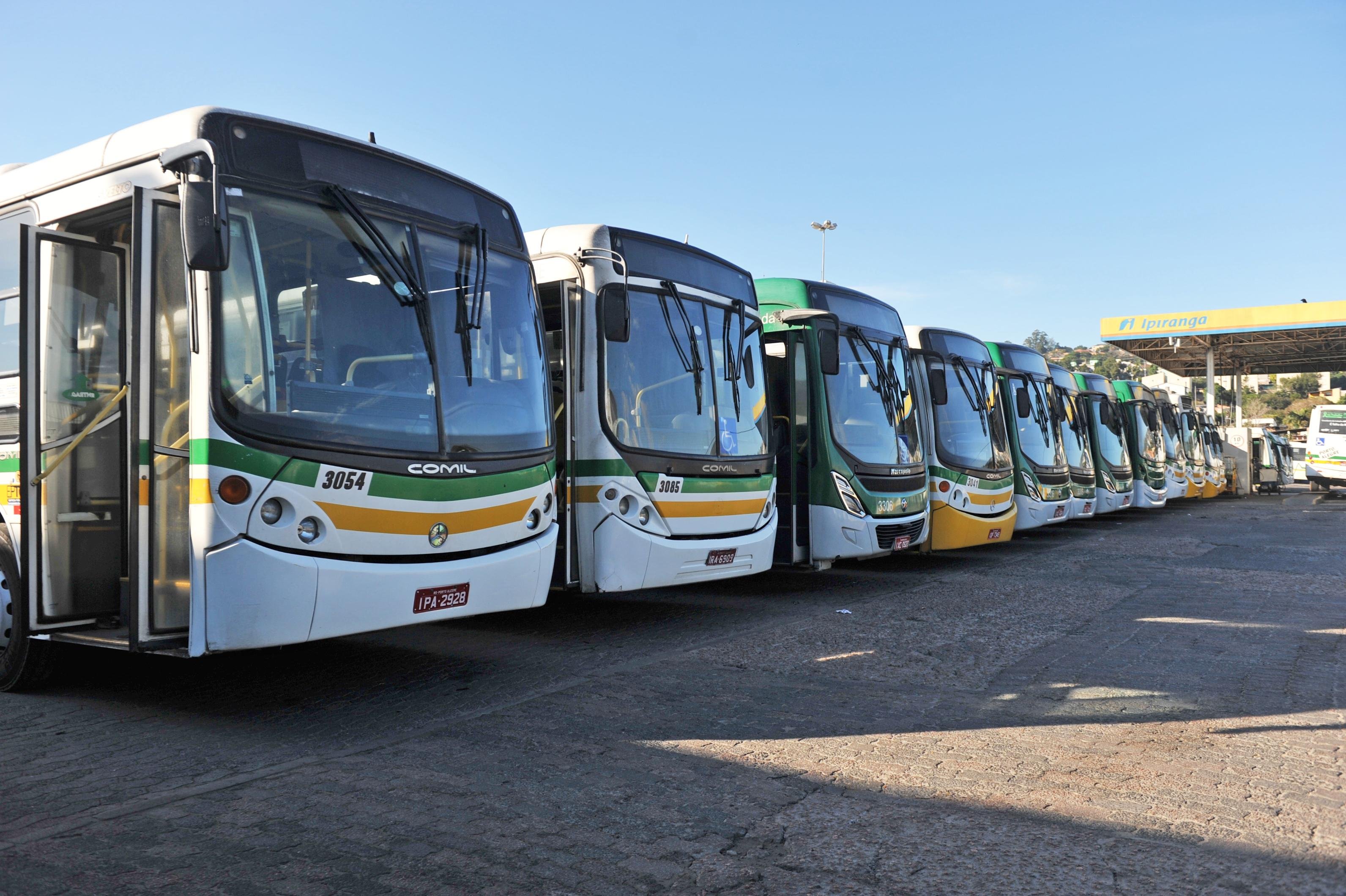 Transporte p&uacute;blico ser&aacute; normalizado na segunda, diz Marchezan