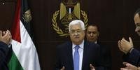 Presidente palestino volta ao trabalho após internação em hospital