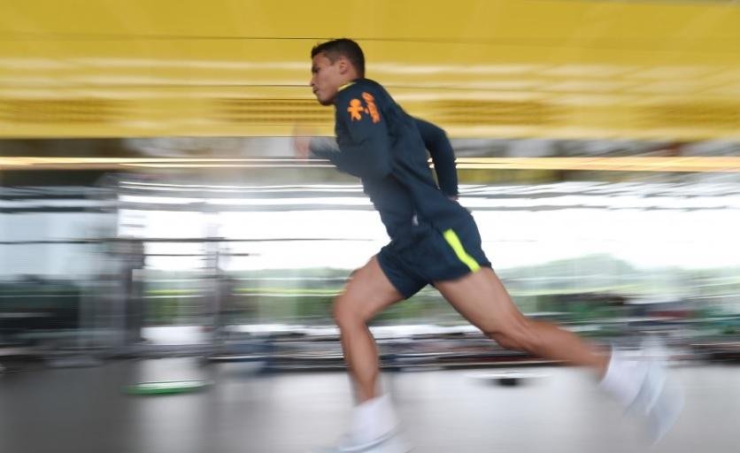 Experi&ecirc;ncia na Sele&ccedil;&atilde;o pode ajudar Thiago Silva a ser titular na Copa do Mundo