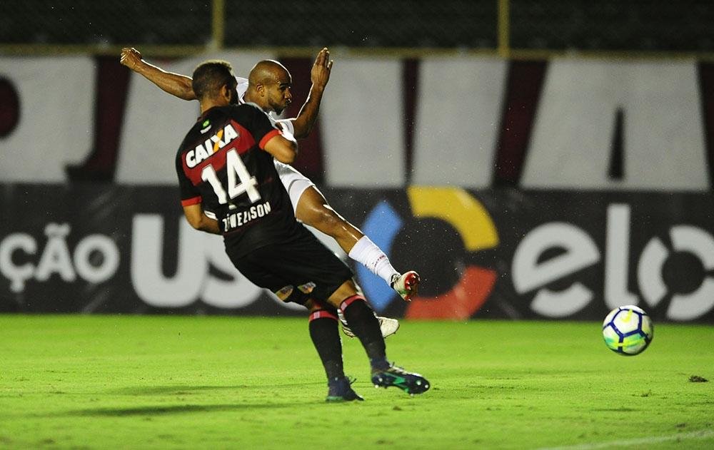 Inter enfrenta o Vit&oacute;ria pela oitava rodada do Brasileir&atilde;o