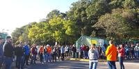 Manifestação em frente à Refap, em Canoas