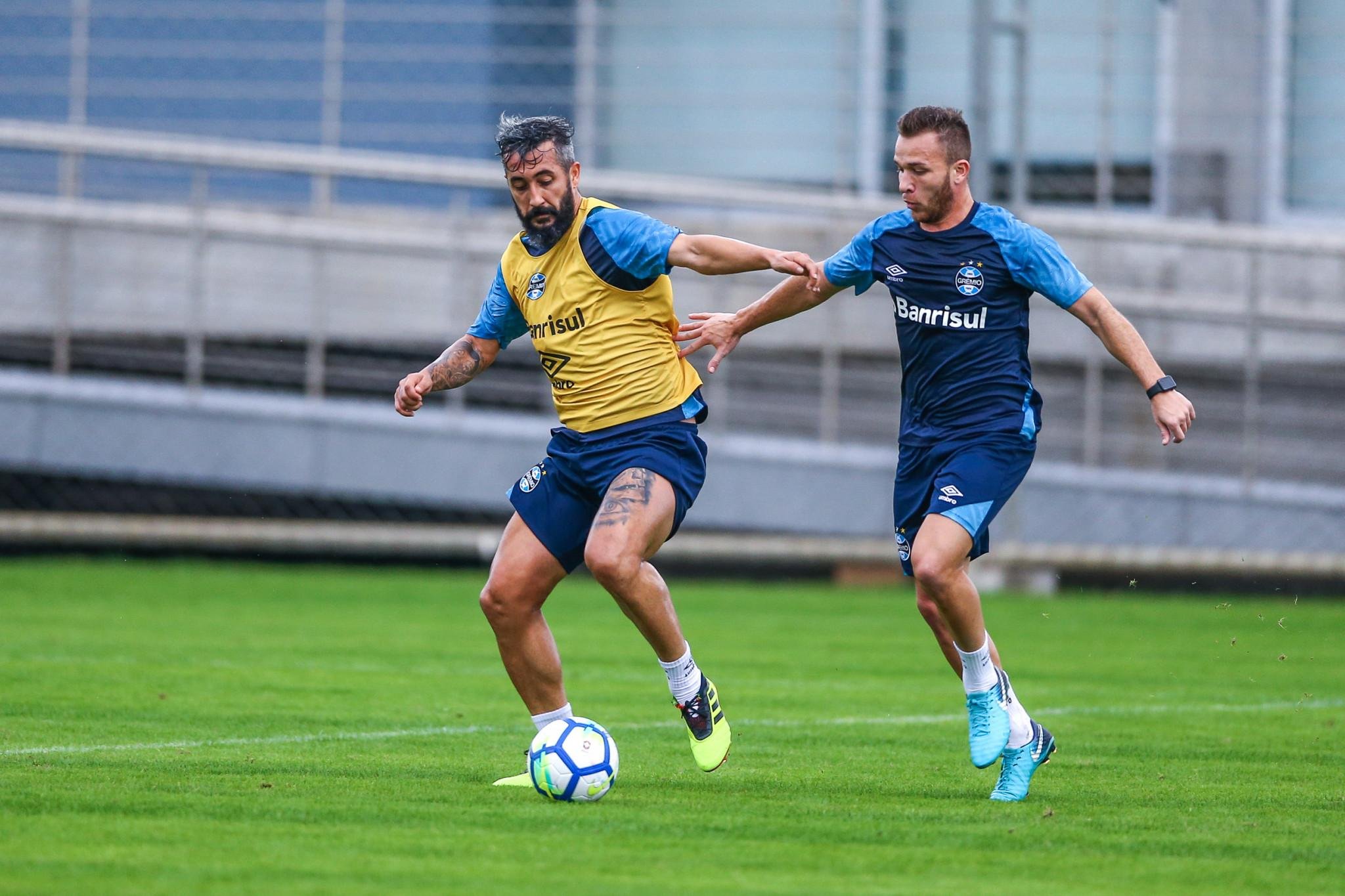 Douglas e Arthur treinaram nesta quinta-feira