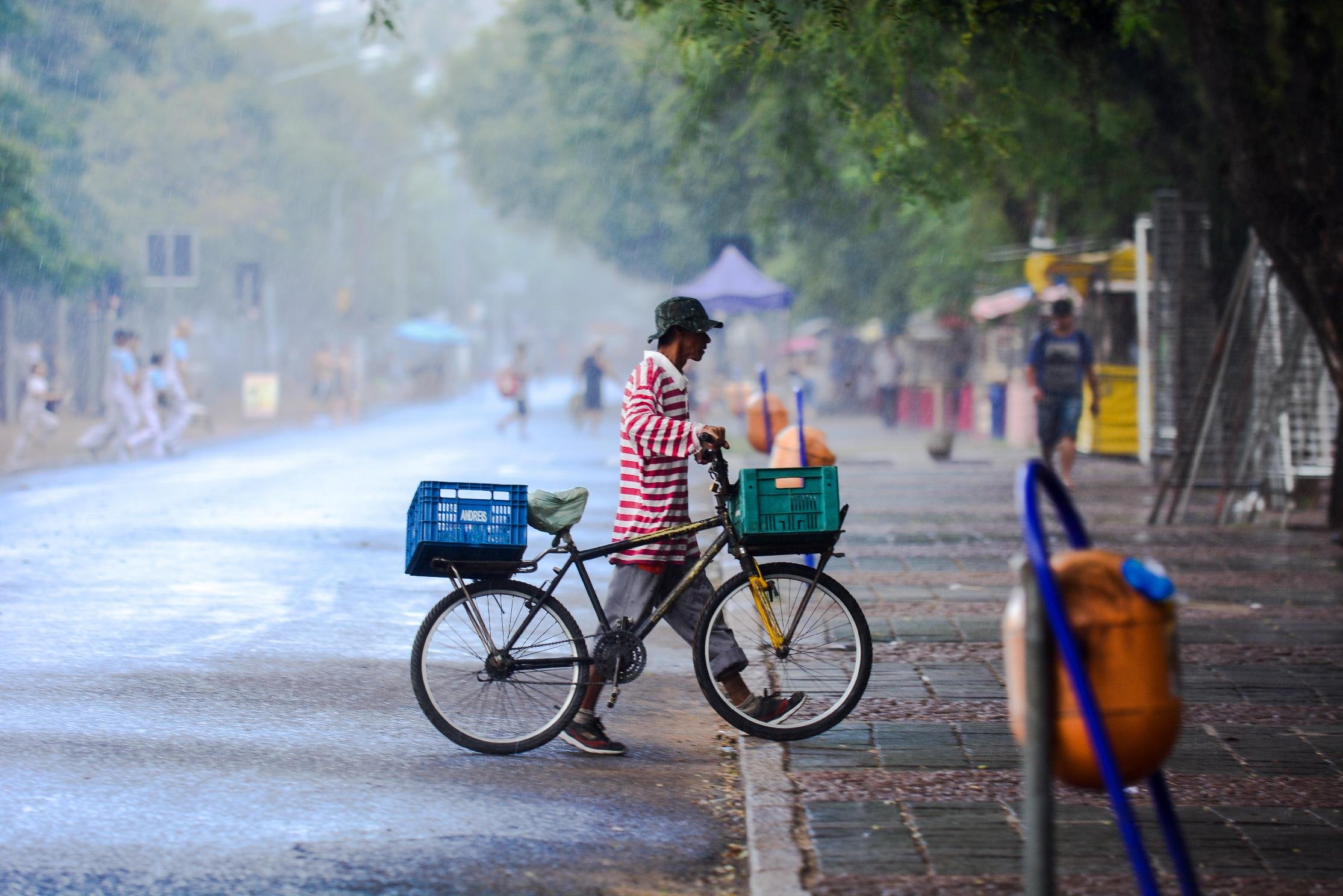 Porto Alegre ter&aacute; uma sexta-feira chuvosa