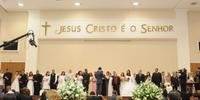 Na Catedral, em Porto Alegre, 37 casais celebraram seu amor