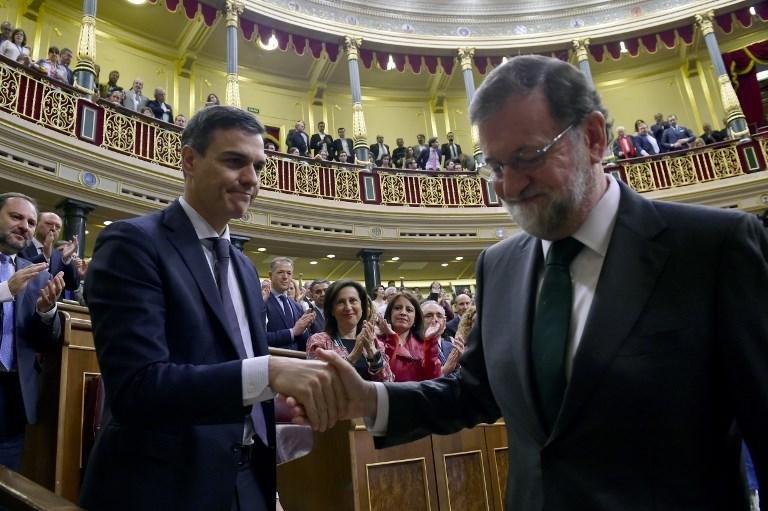 Pedro S&aacute;nchez &eacute; o novo primeiro-ministro da Espanha