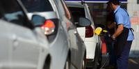 Procon monitora preços dos combustíveis em Porto Alegre
