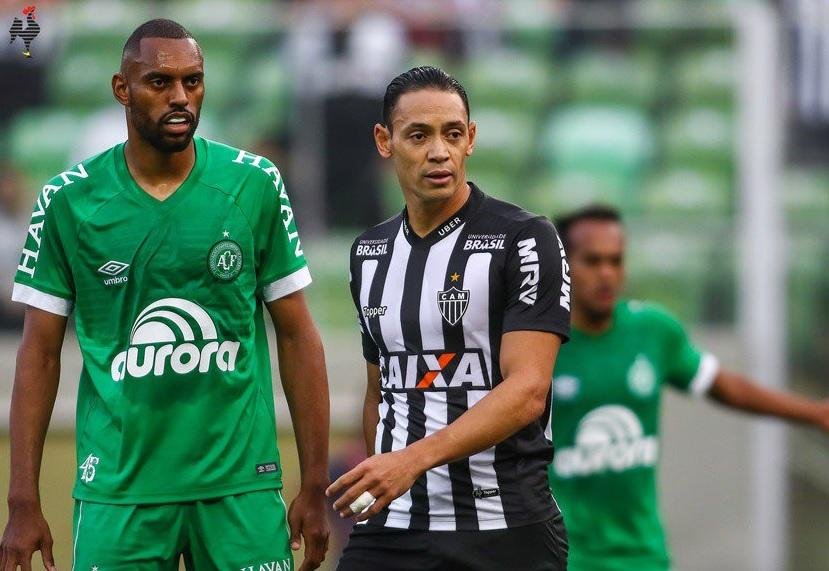 Atl&eacute;tico-MG empata com Chapecoense em 3 a 3
