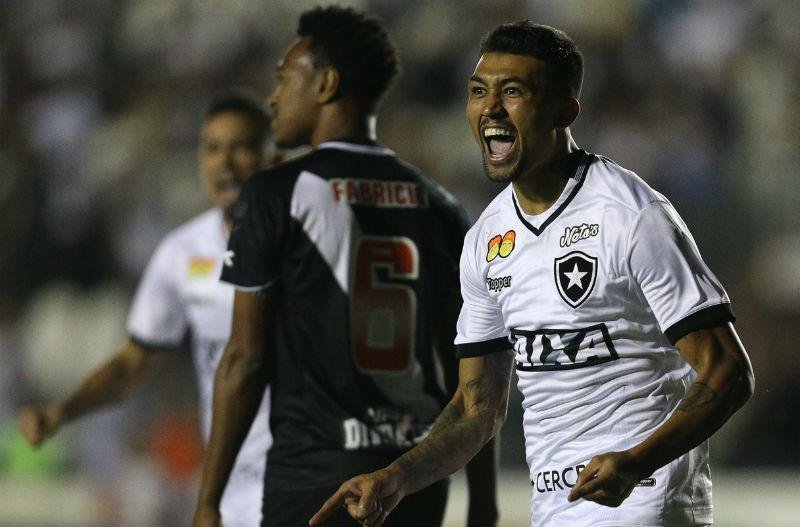 Botafogo vence Vasco e avan&ccedil;a na tabela do Brasileir&atilde;o 