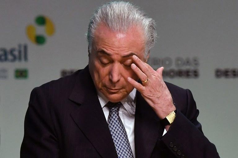 Governo "agoniza" at&eacute; elei&ccedil;&atilde;o, dizem analistas 