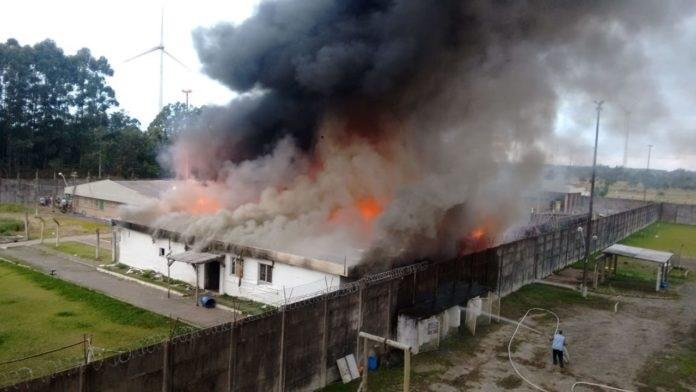 Penitenci&aacute;ria Modulada de Os&oacute;rio foi alvo de inc&ecirc;ndio nesta segunda