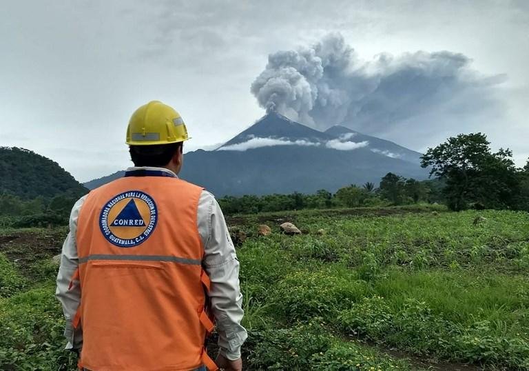 Erup&ccedil;&atilde;o do Vulc&atilde;o de Fogo deixa 65 mortos na Guatemala 