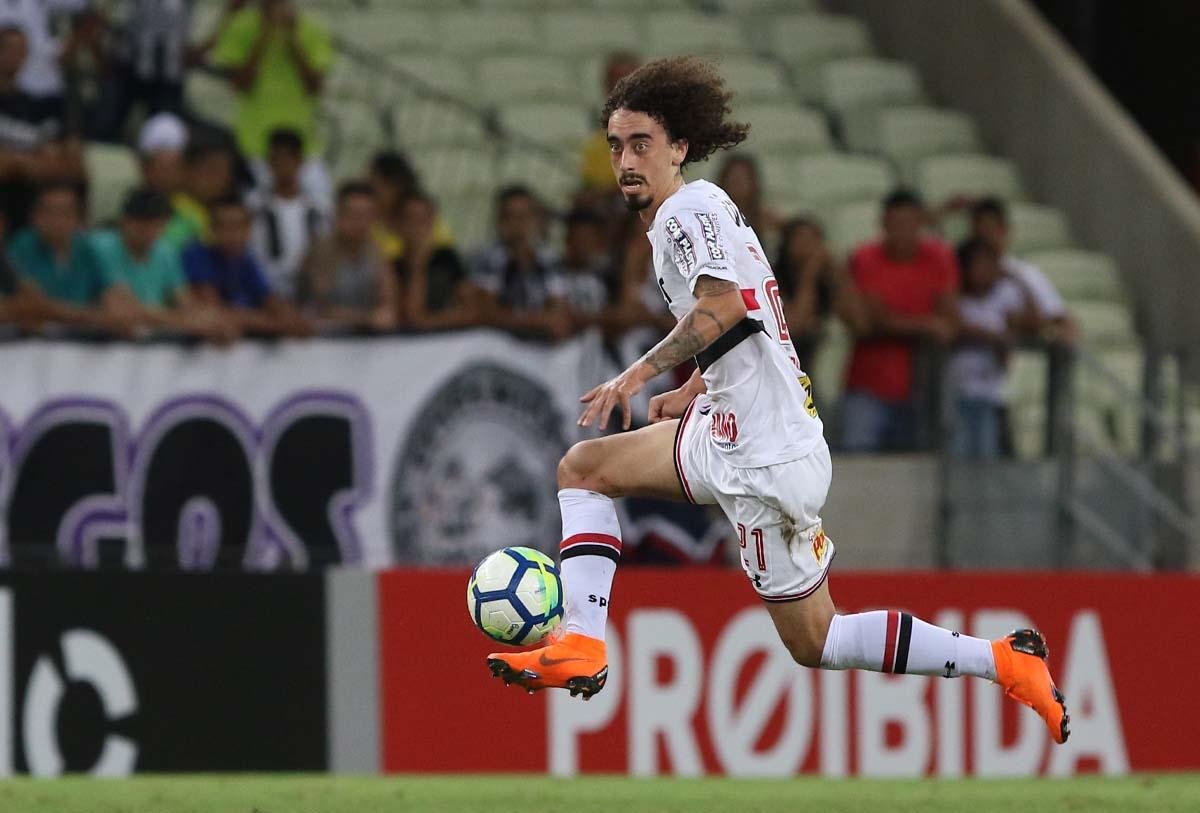 Vald&iacute;via est&aacute; negociando sa&iacute;da do S&atilde;o Paulo
