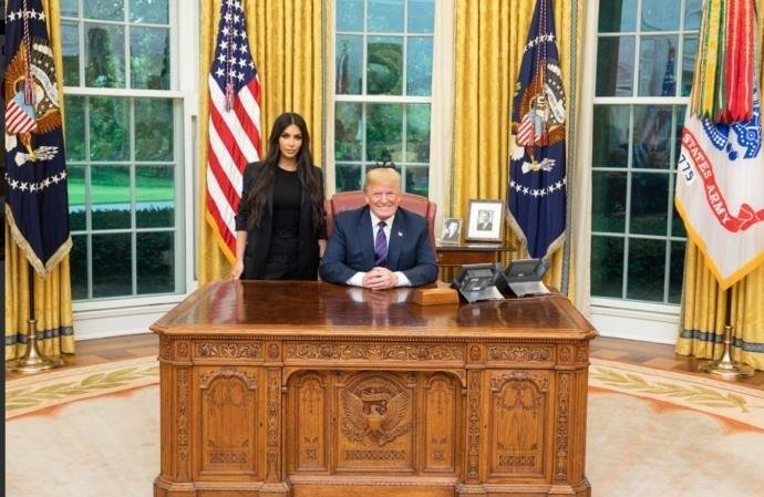 Kim Kardashian-West visitou presidente Donald Trump para rever senten&ccedil;a de uma detenta condenada a pris&atilde;o perp&eacute;tua