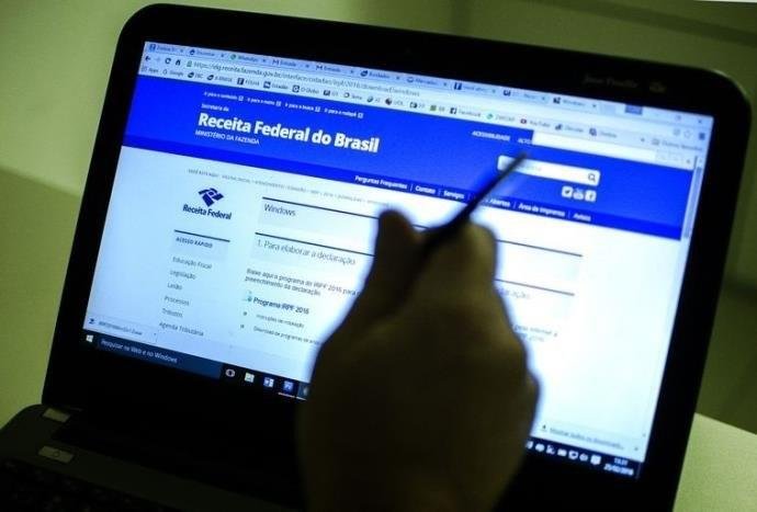 Contribuintes podem conferir restitui&ccedil;&atilde;o a partir desta sexta-feira