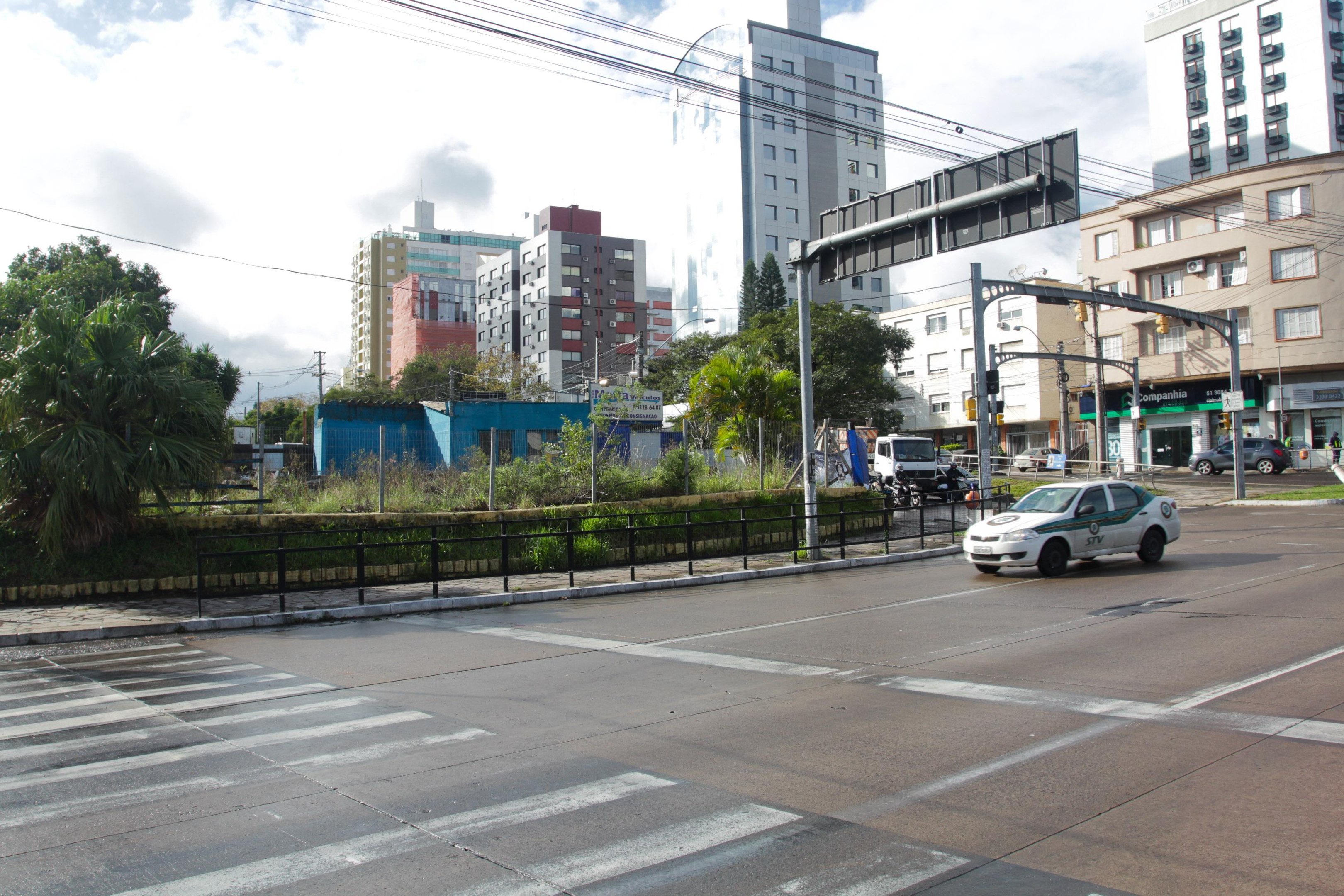 Em 2014, prefeitura retomou um terreno que ficava ao lado do estabelecimento