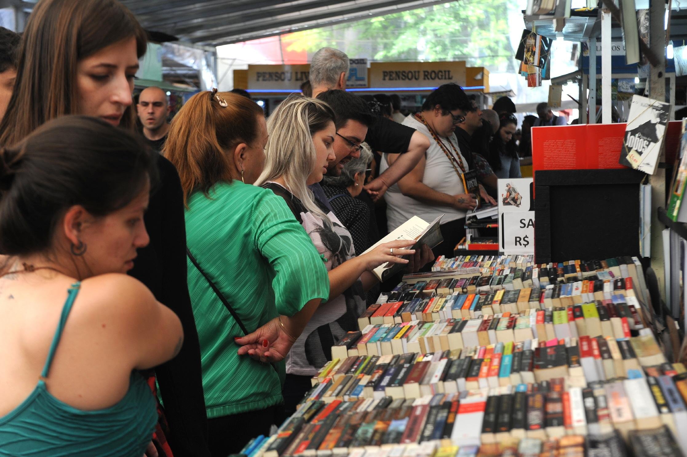 Feira do Livro do ano passado reuniu cerca de 1,4 milh&atilde;o de pessoas