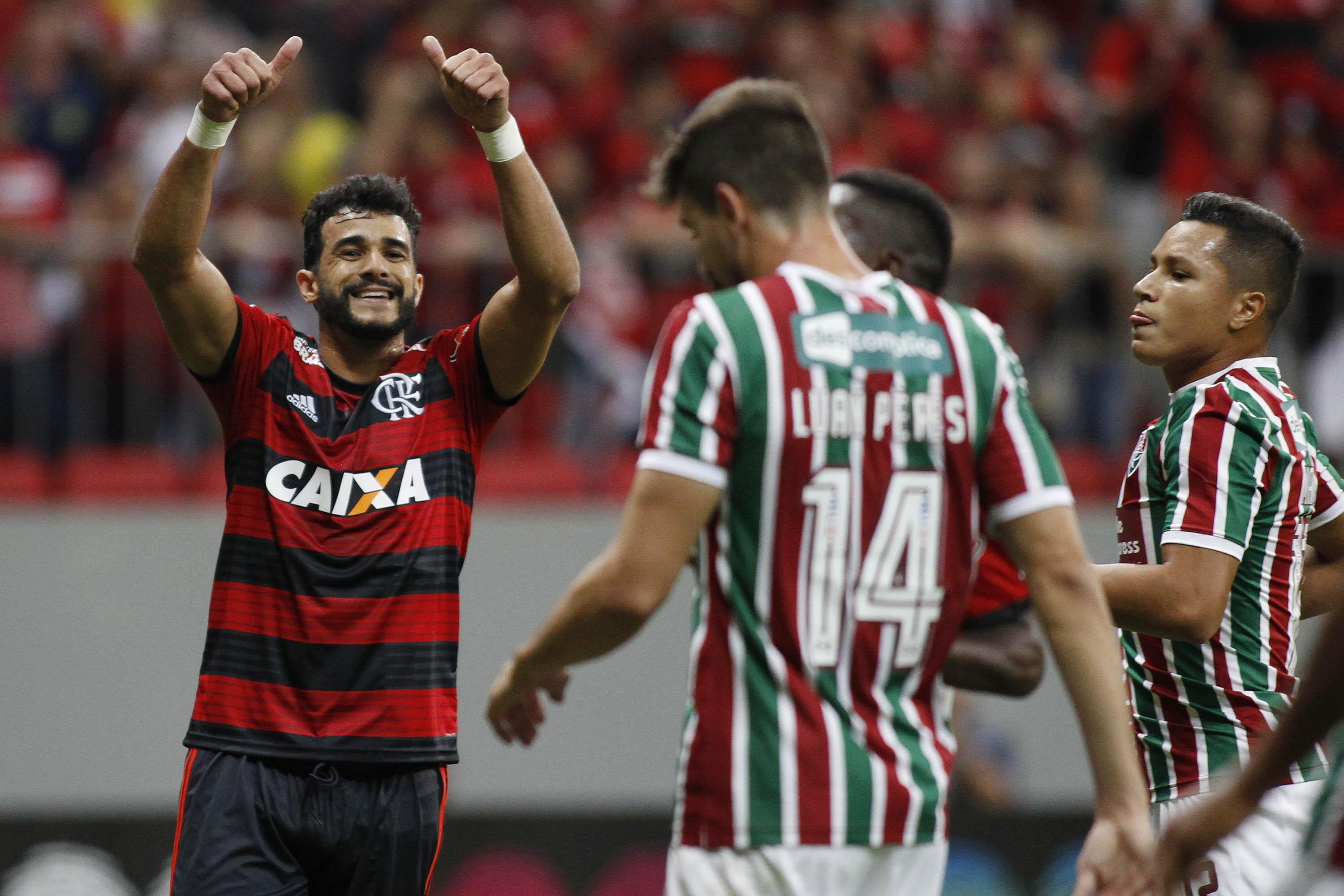 Henrique Dourado fez o primeiro gol do Flamengo