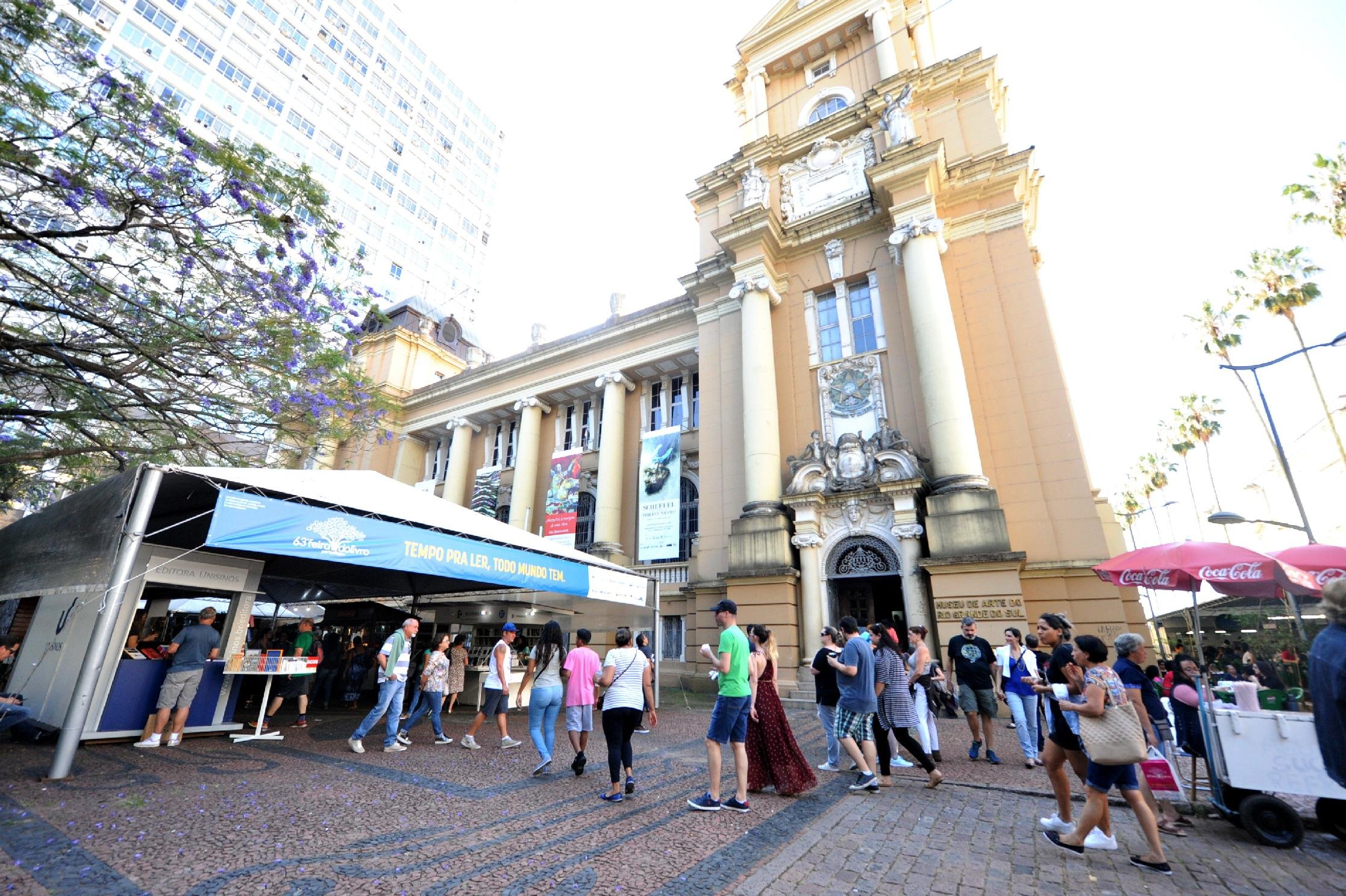 Prefeitura analisa cobran&ccedil;a de quase R$ 180 mil para ceder espa&ccedil;o &agrave; Feira do Livro