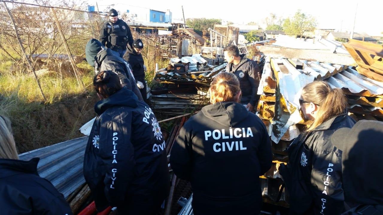 Pol&iacute;cia cumpre seis mandados de busca e apreens&atilde;o no bairro Sarandi