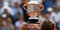 Halep vence primeiro Grand Slam ao superar Stephens na final de Roland Garros