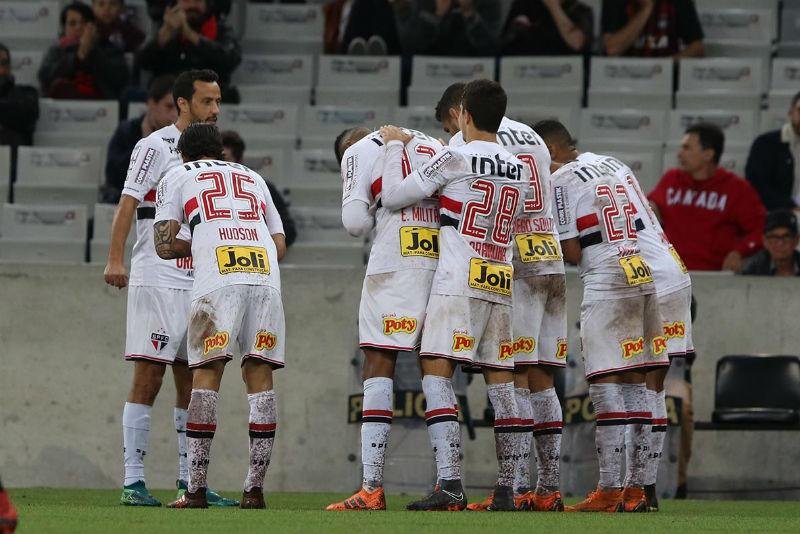 S&atilde;o Paulo vence e quebra tabu contra Atl&eacute;tico-PR na Arena da Baixada