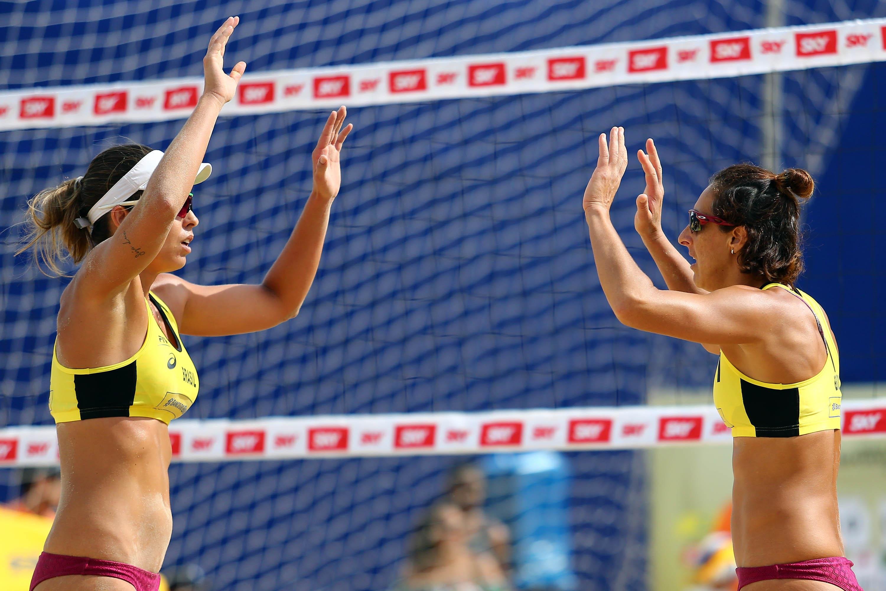 Josi e Lili faturam t&iacute;tulo da etapa duas estrelas na China
