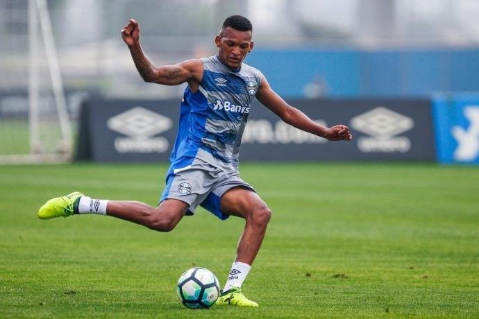 Jailson n&atilde;o atuou contra o Am&eacute;rica-MG devido a negocia&ccedil;&atilde;o com o Santos