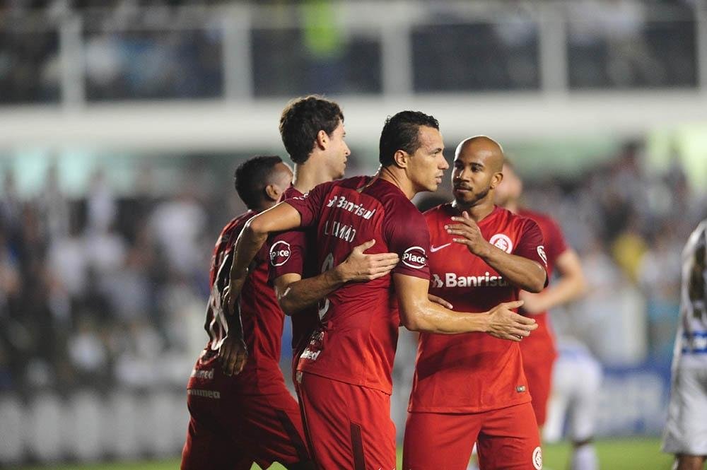 Colorado derrotou o Santos na Vila