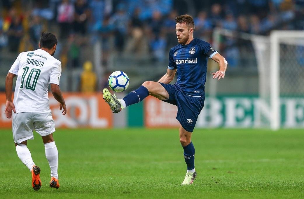 Bressan pede foco ao Gr&ecirc;mio diante do Palmeiras 