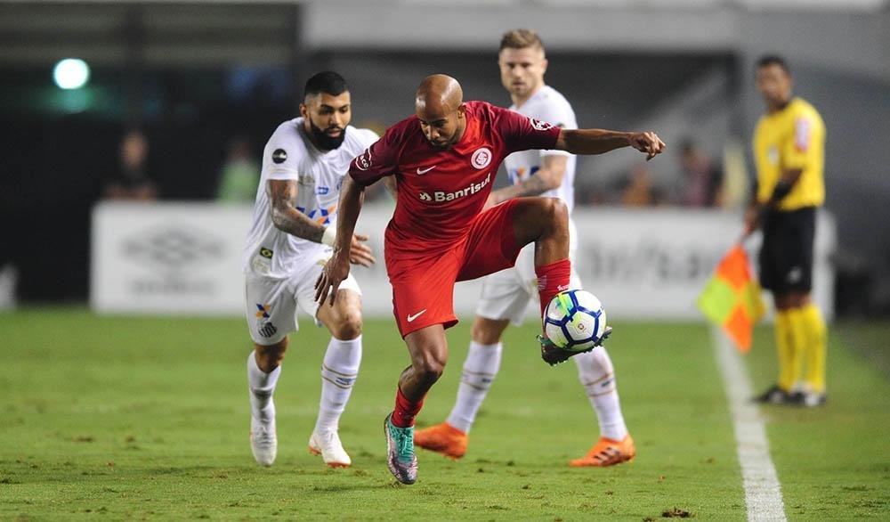 Melo celebra atua&ccedil;&atilde;o do Inter e v&ecirc; espa&ccedil;o para melhora 