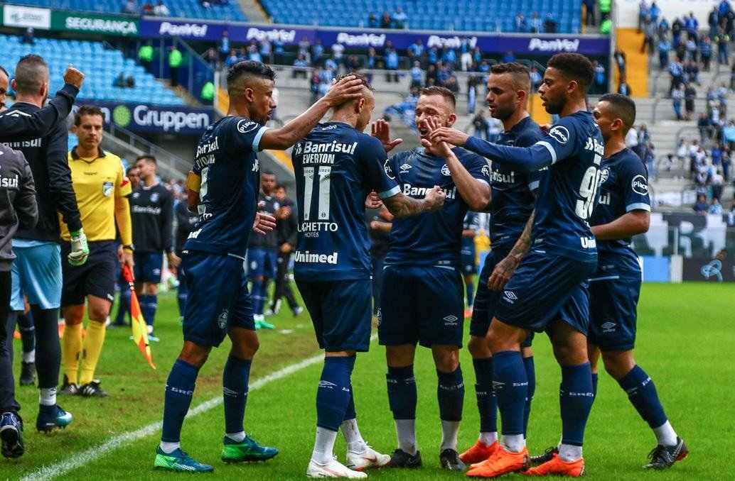Desfalques justificam queda de rendimento do Gr&ecirc;mio 