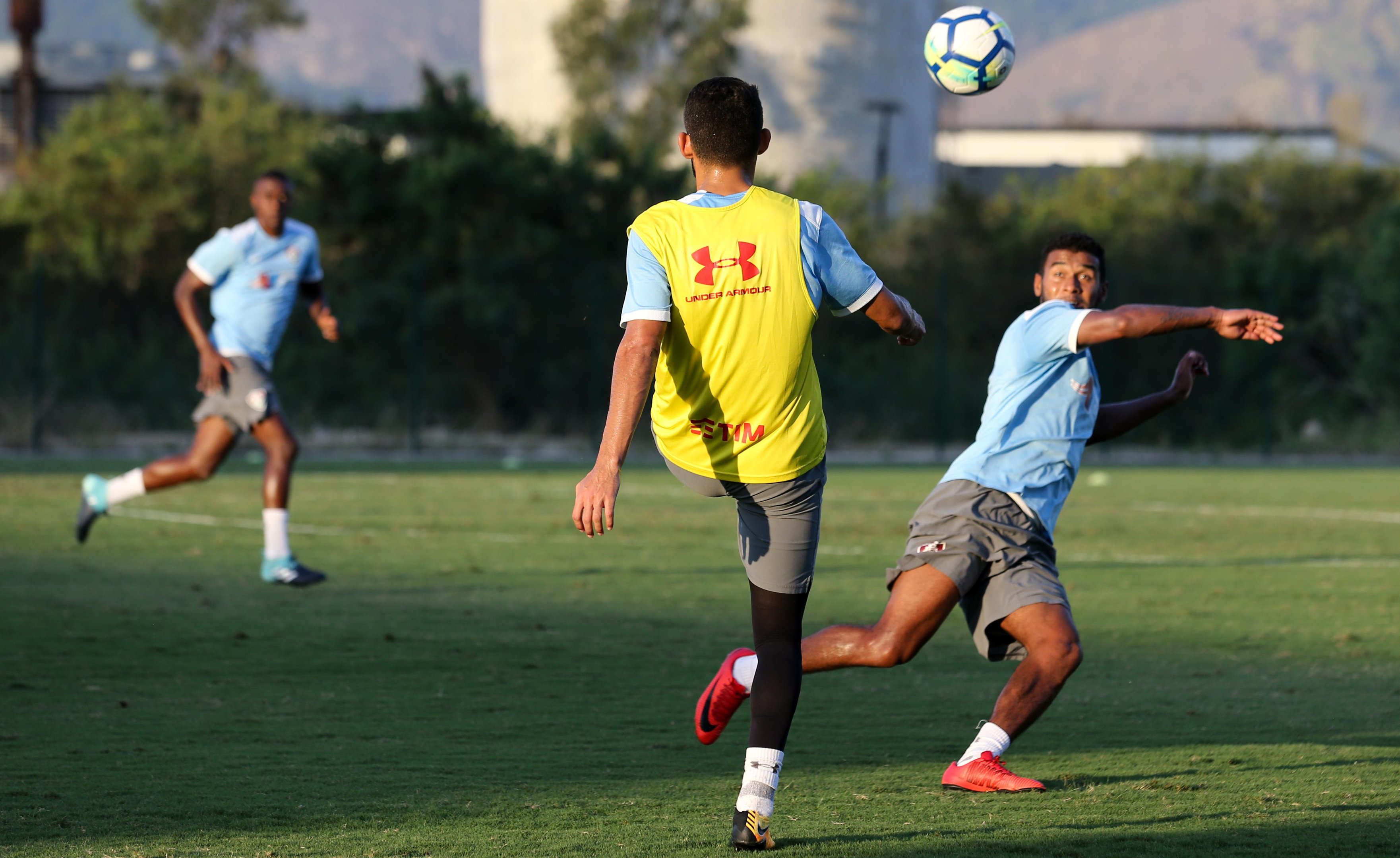 Equipe enfrenta o Santos, que tamb&eacute;m precisa de resultado positivo para n&atilde;o ser rebaixado, nesta quarta-feira