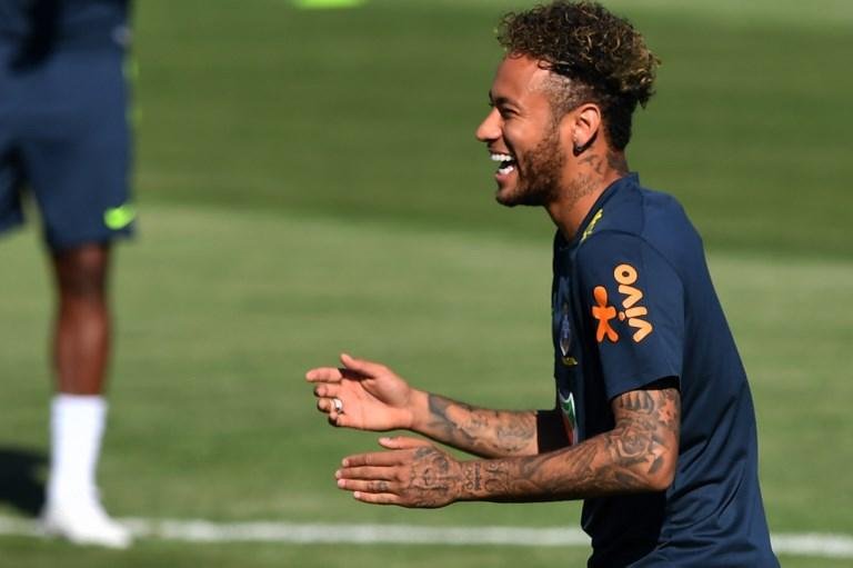 Brasil pagar&aacute; US$ 1 milh&atilde;o de d&oacute;lares aos jogadores e &agrave; Comiss&atilde;o T&eacute;cnica se a Sele&ccedil;&atilde;o sair daqui da R&uacute;ssia com o t&iacute;tulo
