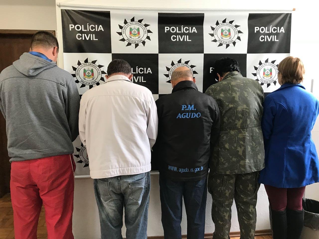 Opera&ccedil;&atilde;o da Pol&iacute;cia Civil prende suspeitos de envolvimento em esquema de fraudes de licita&ccedil;&atilde;o