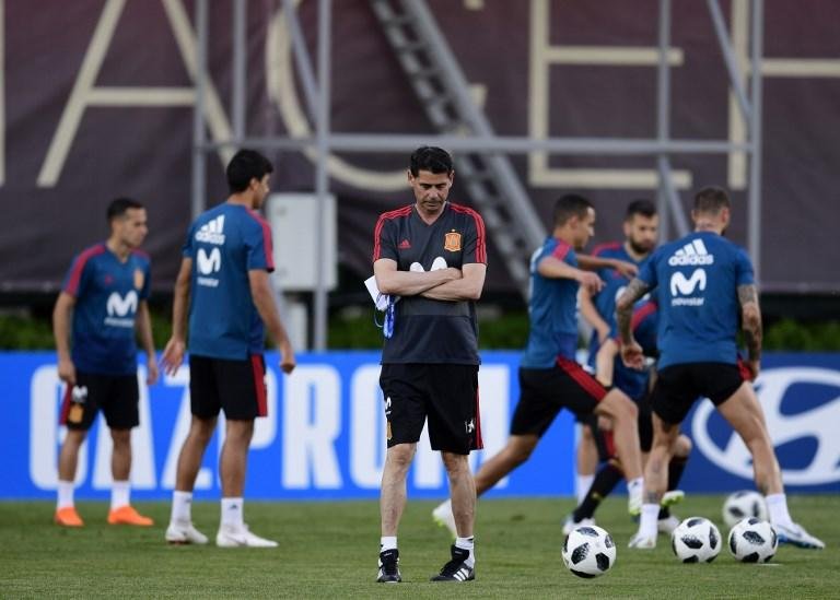 Hierro afirmou n&atilde;o se sentir preocupado pela pouca experi&ecirc;ncia como treinador