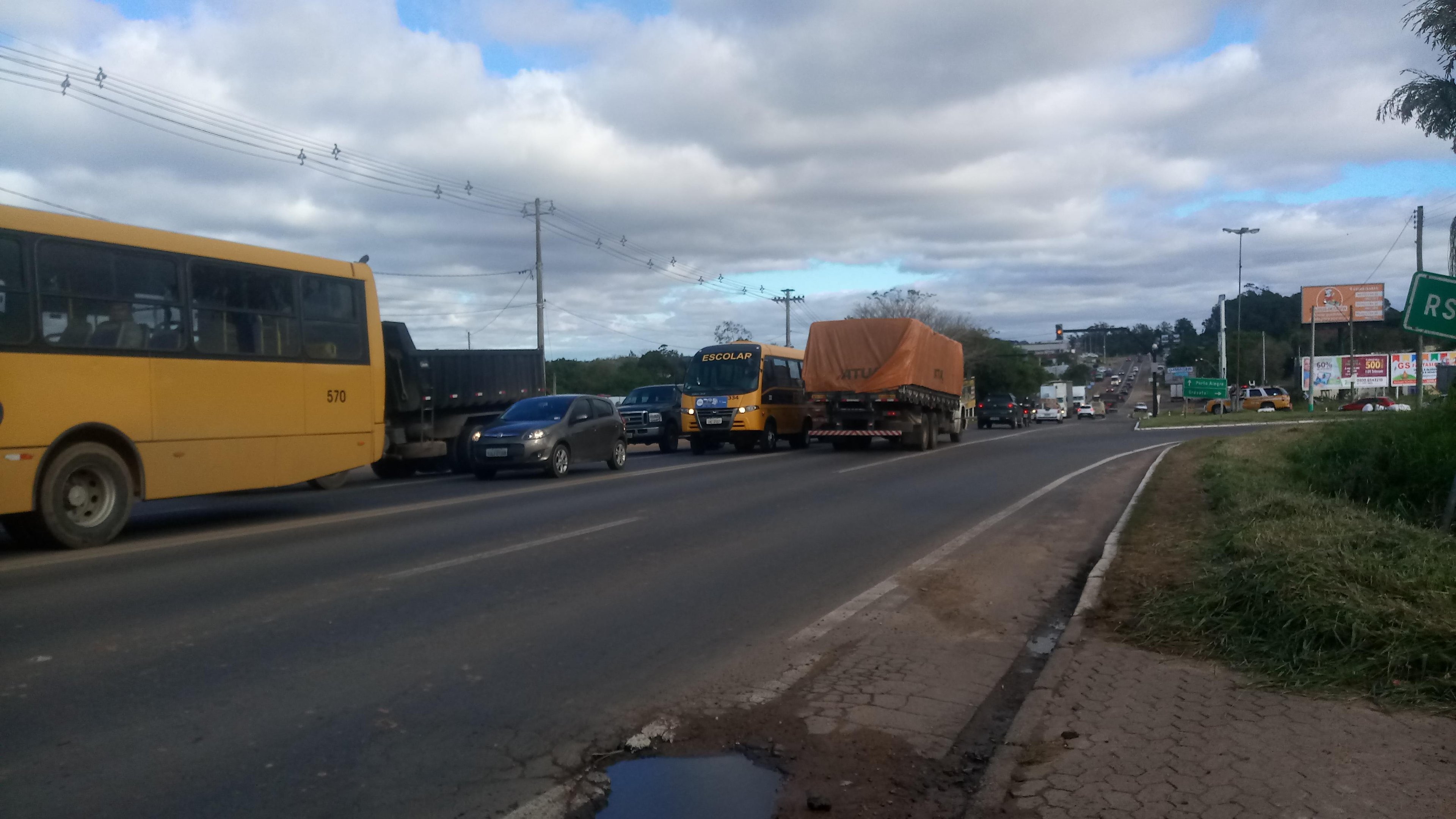 Elevado dever&aacute; reduzir congestionamentos no entroncamento com a ERS 118