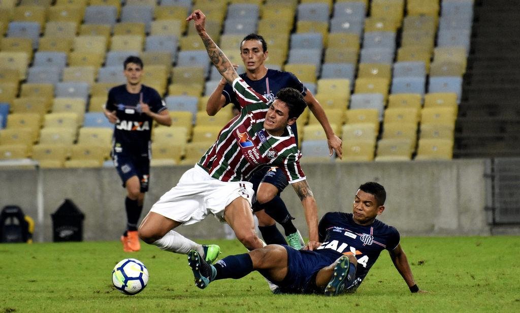 Em m&aacute; fase, Fluminense perde para o Santos no Maracan&atilde;
