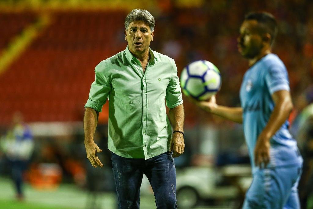 T&eacute;cnico destacou retorno de v&aacute;rios titulares ap&oacute;s intertemporada