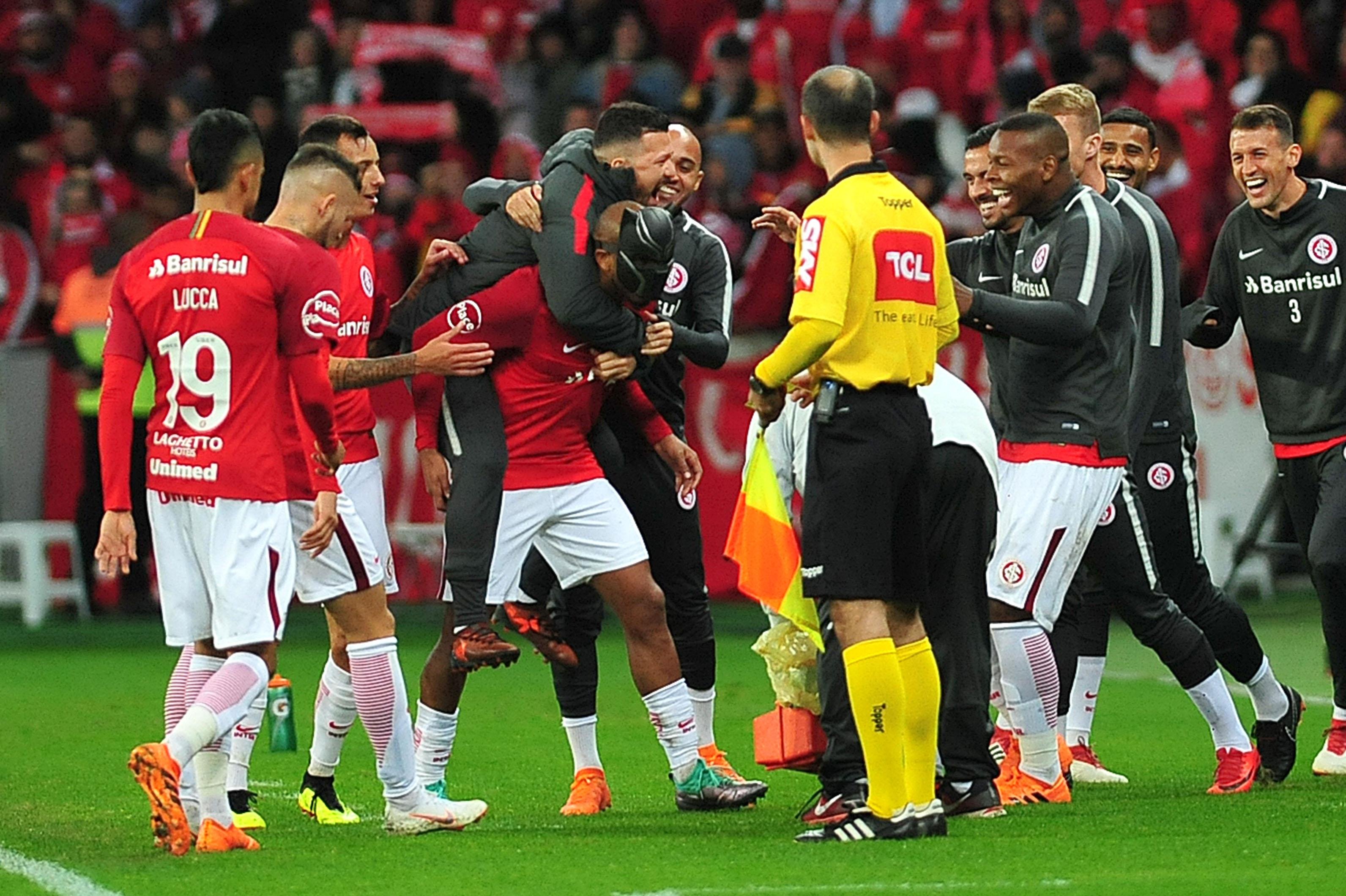 Inter derrotou o Vasco por 3 a 1 no Beira-Rio